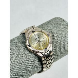 Lorus Watch Womens Round 32mm Silver Tone Quartz Classic New Battery